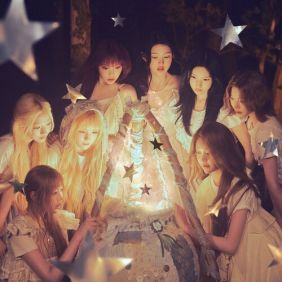 하츠투하츠 ICONIC HEART 악보 앨범 커버 - 악보의숲 디지털 PDF